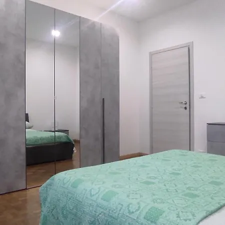 Tomy Centro * Μπιέλλα